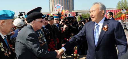 Nur.KZ: Назарбаев подтвердил участие в параде Победы в Москве